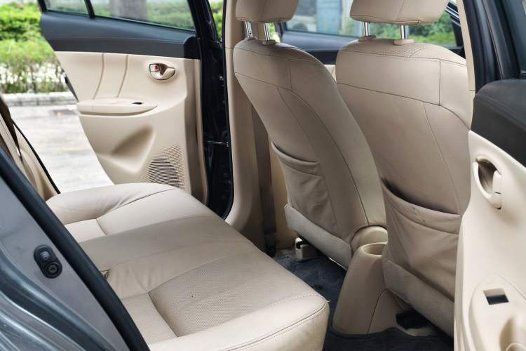 Used Toyota YARiS L Zhi Xuan 2014 1.5G Automatic Xuan Dong Edition Interior 4