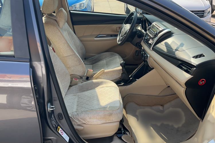 Used Toyota YARiS L Zhi Xuan 2014 1.5G Manual Xuan Dong Edition Interior 4