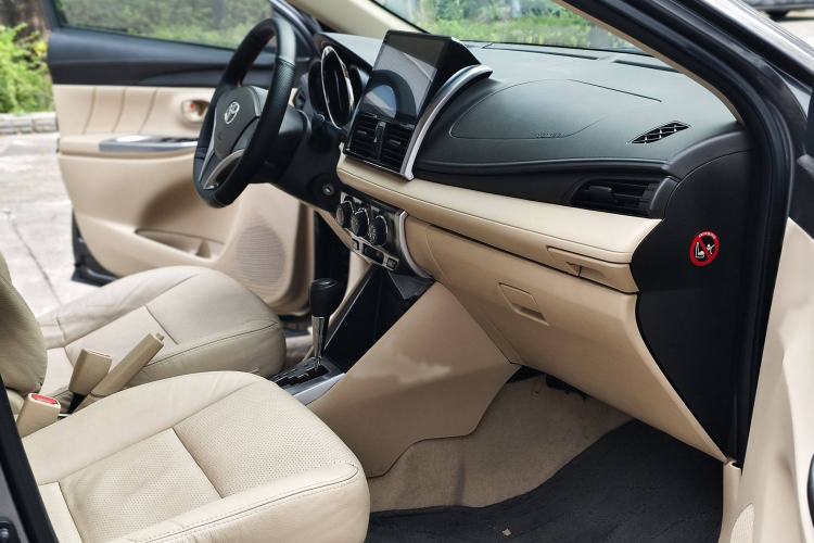 Used Toyota YARiS L Zhi Xuan 2014 1.5G Automatic Xuan Dong Edition Interior 5