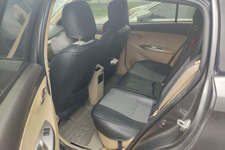 Used Toyota YARiS L Zhi Xuan 2014 1.5 GS Automatic Sharp Edition Left Rear Seat