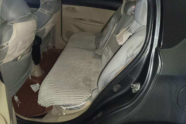 Used Toyota YARiS L Zhi Xuan 2014 1.3E Automatic Charm Edition Left Rear Seat