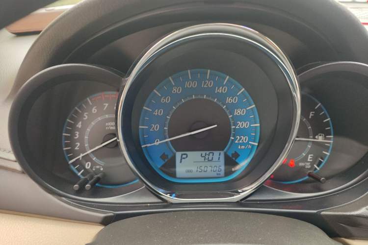 Used Toyota YARiS L Zhi Xuan 2014 1.5 GS Automatic Sharp Edition Odometer Close Up