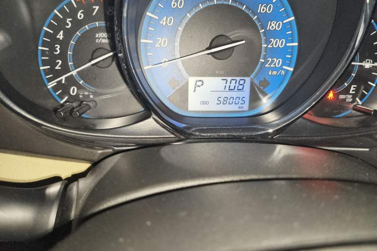 Used Toyota YARiS L Zhi Xuan 2014 1.3E Automatic Charm Edition Odometer Close Up