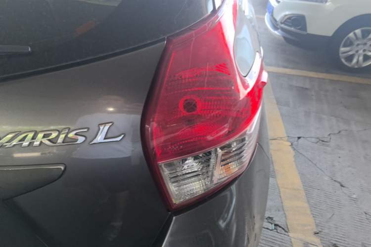 Used Toyota YARiS L Zhi Xuan 2014 1.5G Automatic Xuan Dong Edition Right Rear Taillight