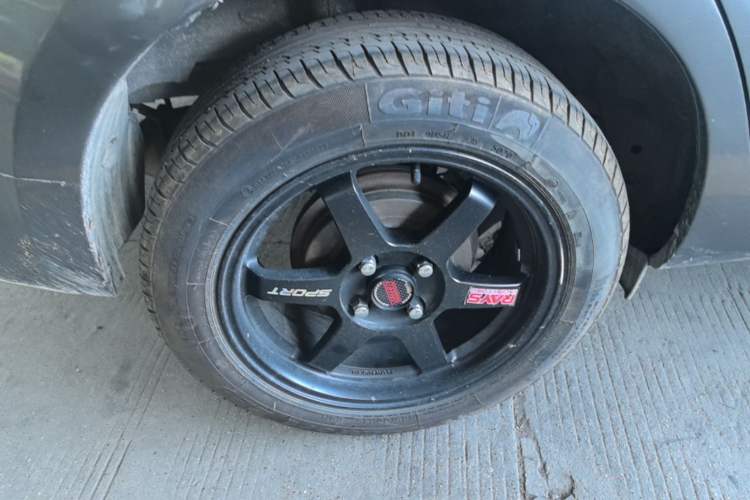 Used Toyota YARiS L Zhi Xuan 2014 1.5G Automatic Xuan Dong Edition Right Rear Wheel Hub