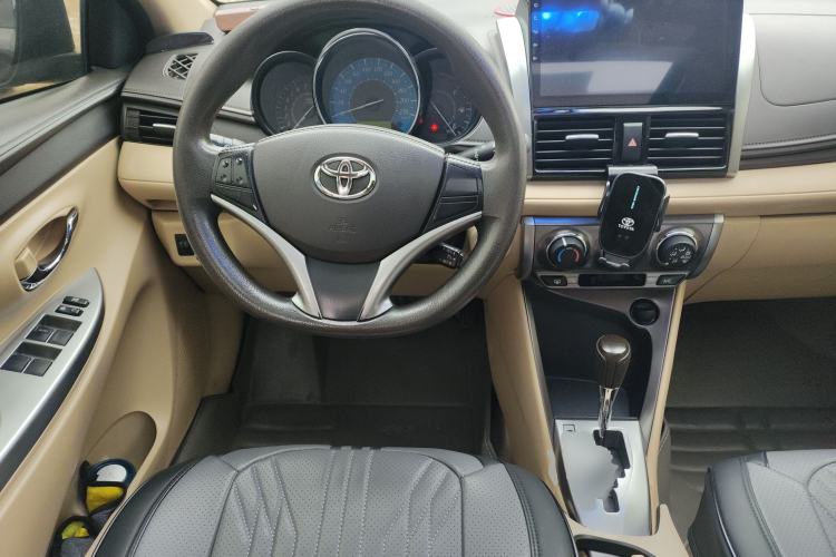 Used Toyota YARiS L Zhi Xuan 2014 1.5 GS Automatic Sharp Edition Steering Wheel