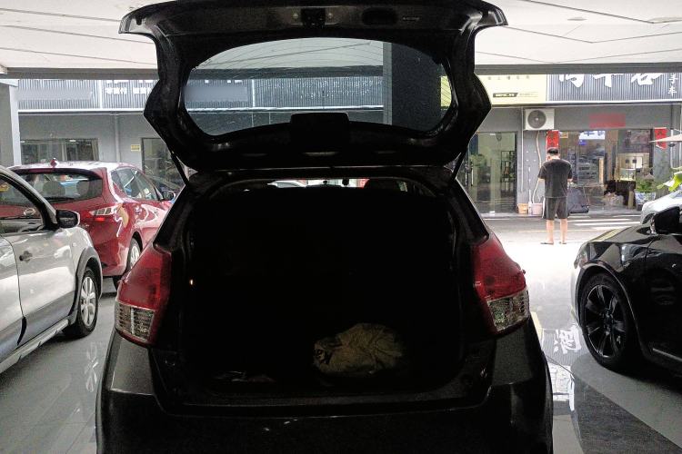 Used Toyota YARiS L Zhi Xuan 2014 1.5G Automatic Xuan Dong Edition Trunk