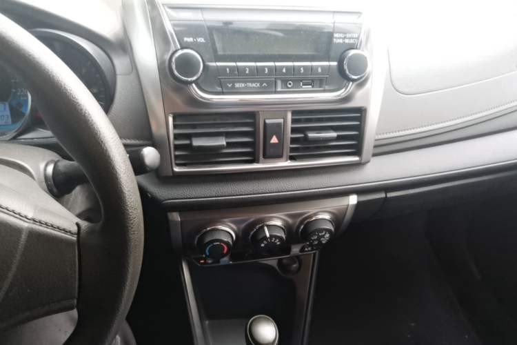Used Toyota YARiS L Zhi Xuan 2014 1.3E Automatic Charm Edition Audio And AC Panel