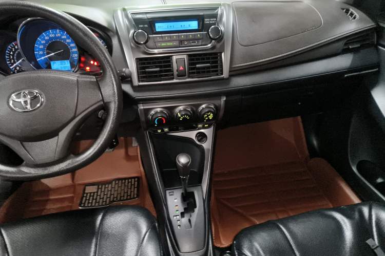 Used Toyota YARiS L Zhi Xuan 2014 1.3E Automatic Charm Edition Audio And AC Panel