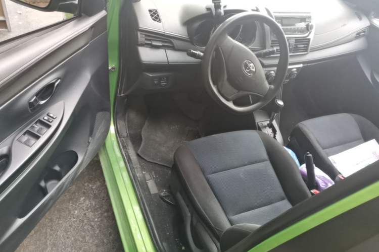 Used Toyota YARiS L Zhi Xuan 2014 1.3E Automatic Charm Edition Driver Seat
