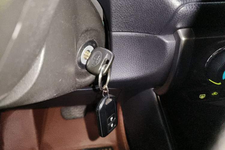 Used Toyota YARiS L Zhi Xuan 2014 1.3E Automatic Charm Edition Interior 1