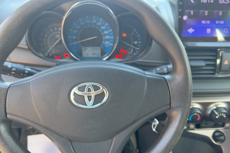 Used Toyota YARiS L Zhi Xuan 2014 1.3E Automatic Charm Edition Interior 3