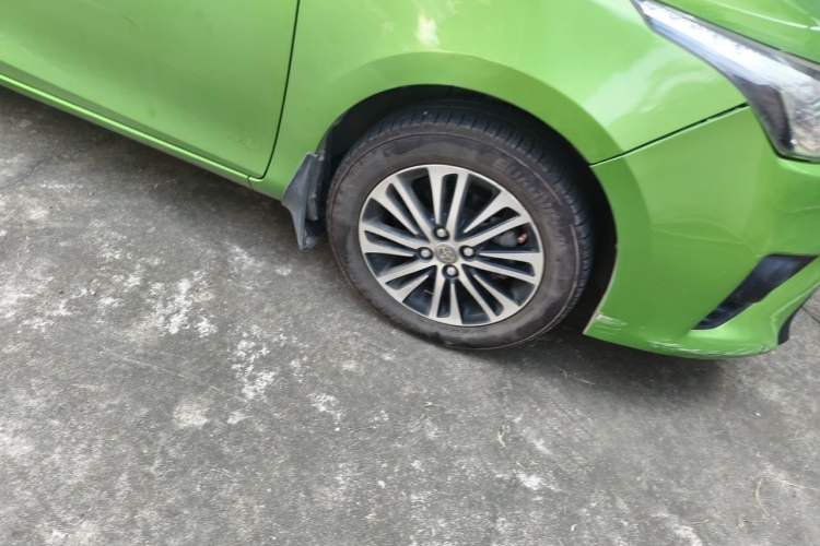Used Toyota YARiS L Zhi Xuan 2014 1.3E Automatic Charm Edition Right Front Wheel Hub