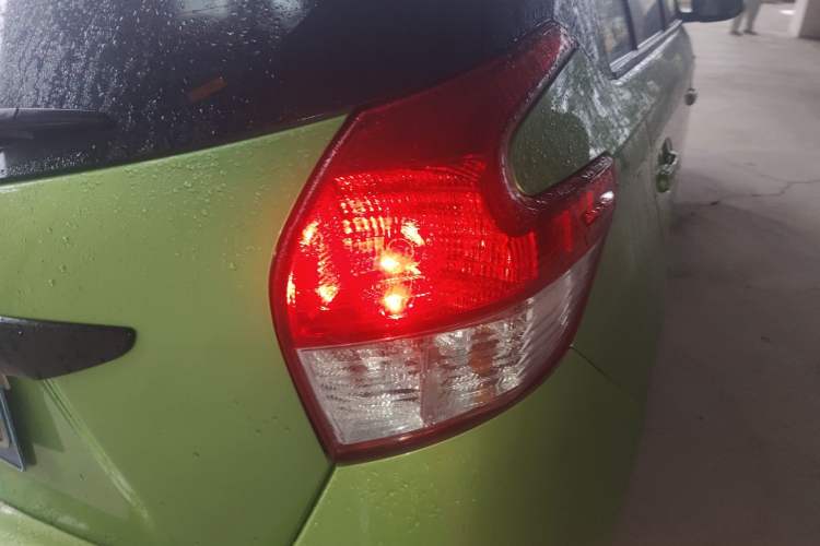 Used Toyota YARiS L Zhi Xuan 2014 1.3E Automatic Charm Edition Right Rear Taillight