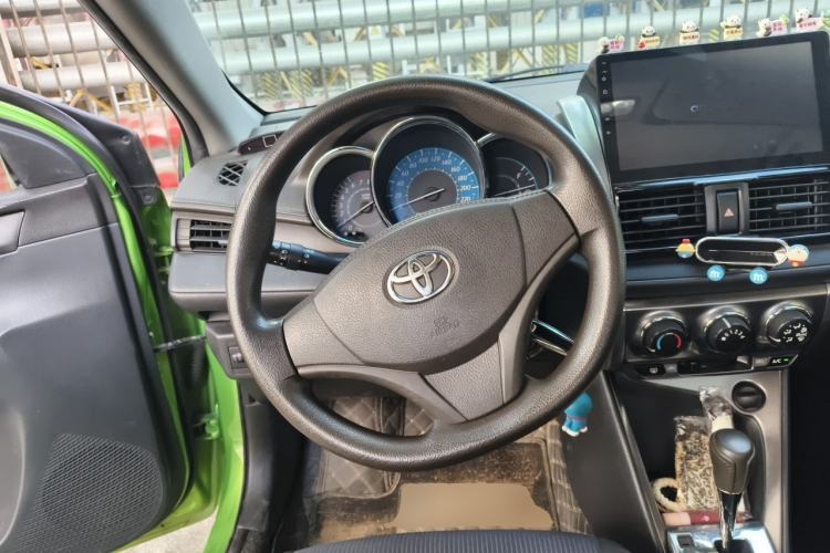 Used Toyota YARiS L Zhi Xuan 2014 1.3E Automatic Charm Edition Steering Wheel