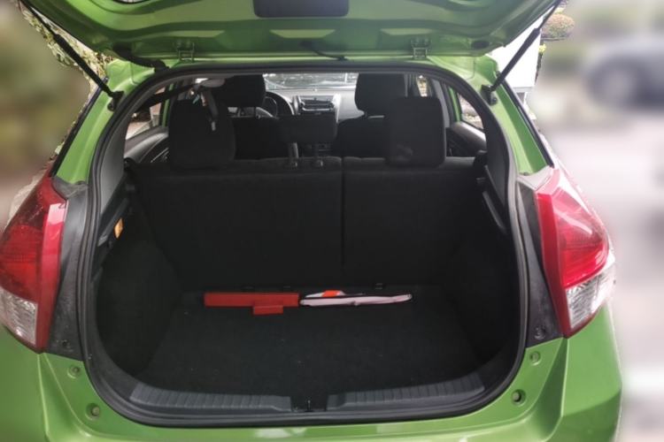 Used Toyota YARiS L Zhi Xuan 2014 1.3E Automatic Charm Edition Trunk