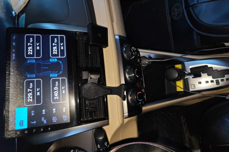 Used Toyota YARiS L Zhi Xuan 2014 1.5G Automatic Xuan Dong Edition Audio And AC Panel
