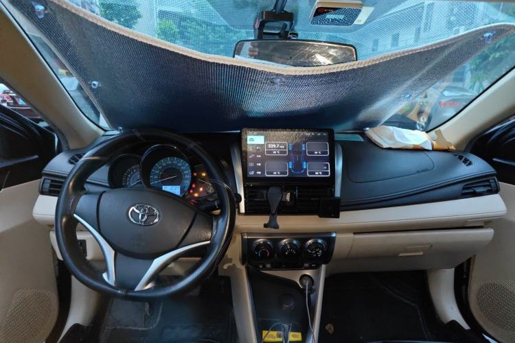 Used Toyota YARiS L Zhi Xuan 2014 1.5G Automatic Xuan Dong Edition Center Console