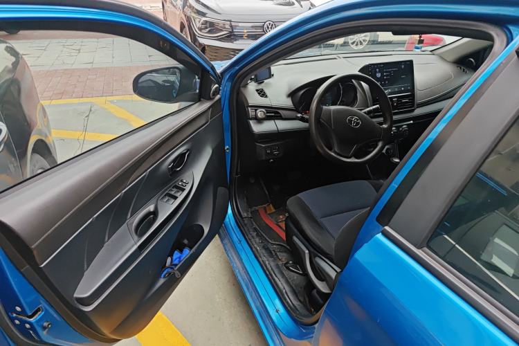 Used Toyota YARiS L Zhi Xuan 2014 1.3E Automatic Charm Edition Driver Seat