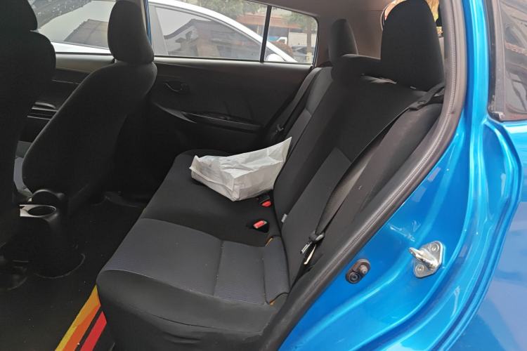 Used Toyota YARiS L Zhi Xuan 2014 1.3E Automatic Charm Edition Left Rear Seat