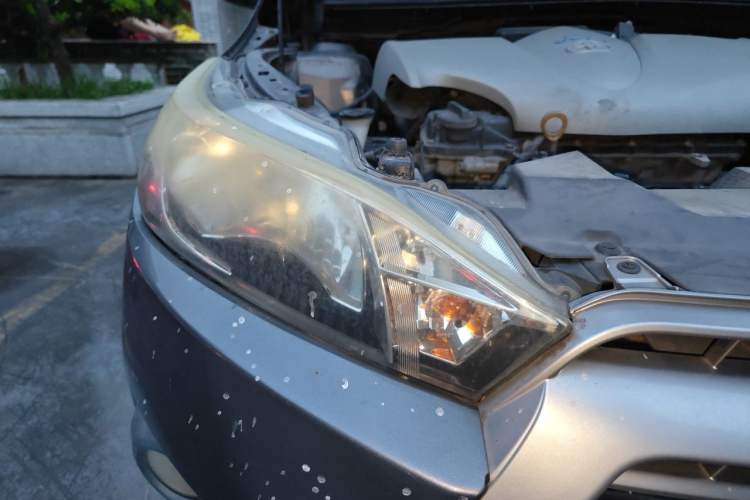 Used Toyota YARiS L Zhi Xuan 2014 1.5G Automatic Xuan Dong Edition Right Front Headlight