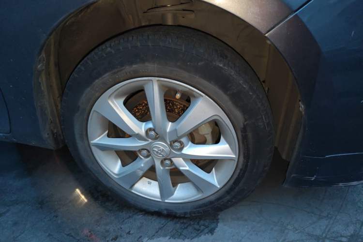 Used Toyota YARiS L Zhi Xuan 2014 1.5G Automatic Xuan Dong Edition Right Front Wheel Hub