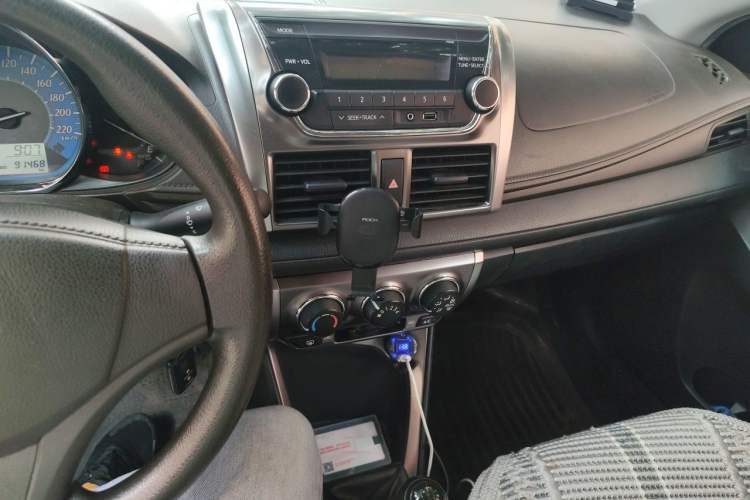 Used Toyota YARiS L Zhi Xuan 2014 1.3E Manual Charm Edition Audio And AC Panel