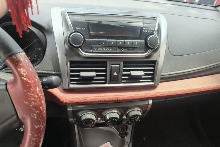 Used Toyota YARiS L Zhi Xuan 2014 1.3E Automatic Charm Edition Audio And AC Panel