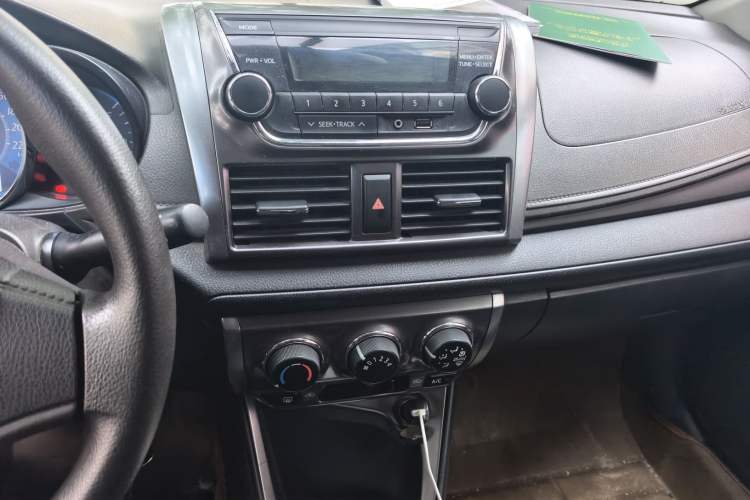 Used Toyota YARiS L Zhi Xuan 2014 1.3E Manual Charm Edition Audio And AC Panel