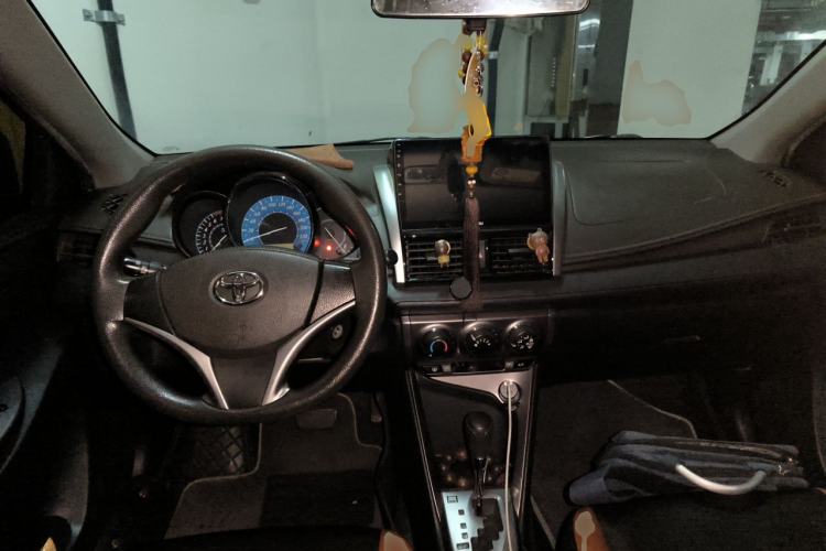 Used Toyota YARiS L Zhi Xuan 2014 1.5G Automatic Xuan Dong Edition Center Console