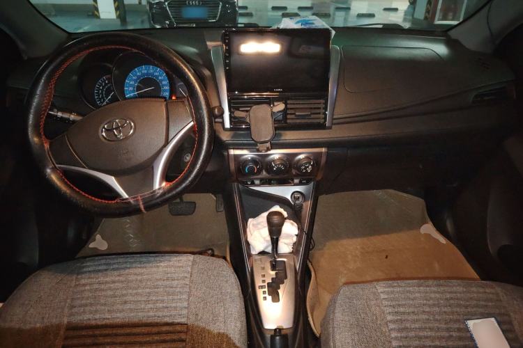 Used Toyota YARiS L Zhi Xuan 2014 1.5G Automatic Xuan Dong Edition Center Console