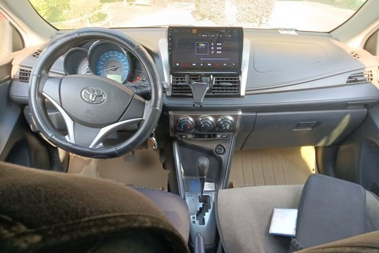 Used Toyota YARiS L Zhi Xuan 2014 1.5G Automatic Xuan Dong Edition Center Console