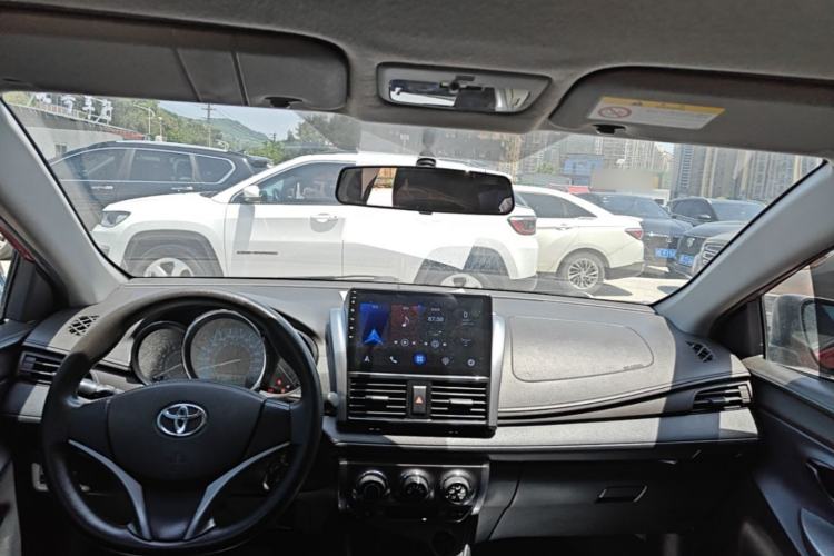 Used Toyota YARiS L Zhi Xuan 2014 1.5G Automatic Xuan Dong Edition Center Console