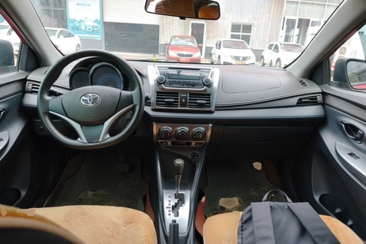 Used Toyota YARiS L Zhi Xuan 2014 1.5G Automatic Xuan Dong Edition Center Console