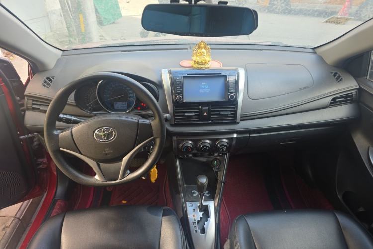 Used Toyota YARiS L Zhi Xuan 2014 1.5G Automatic Xuan Dong Edition Center Console