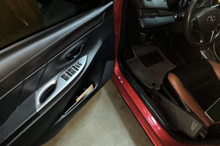 Used Toyota YARiS L Zhi Xuan 2014 1.5G Automatic Xuan Dong Edition Driver Seat