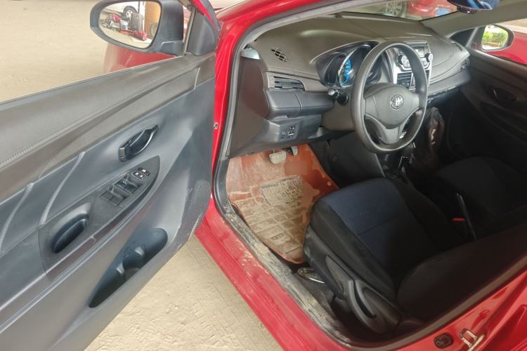 Used Toyota YARiS L Zhi Xuan 2014 1.3E Automatic Charm Edition Driver Seat