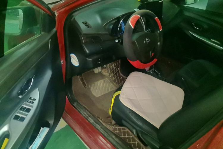 Used Toyota YARiS L Zhi Xuan 2014 1.3E Automatic Charm Edition Driver Seat