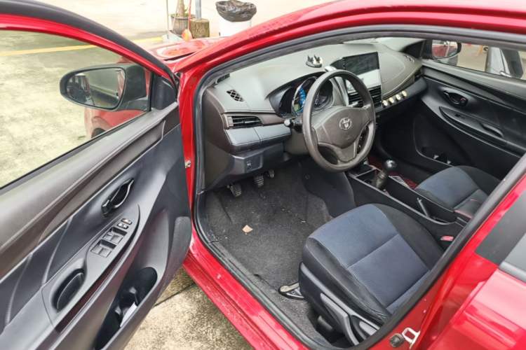 Used Toyota YARiS L Zhi Xuan 2014 1.3L Manual Dynamic Edition Driver Seat