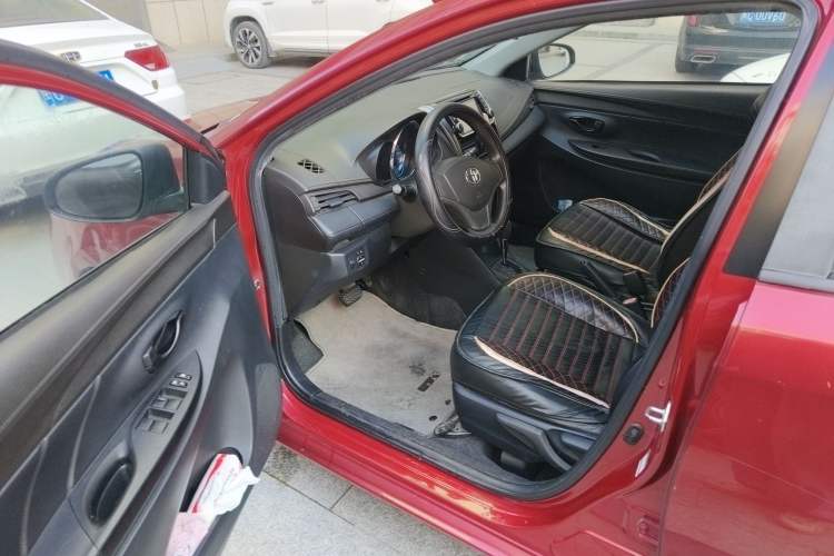 Used Toyota YARiS L Zhi Xuan 2014 1.3E Automatic Charm Edition Driver Seat