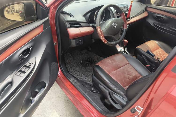 Used Toyota YARiS L Zhi Xuan 2014 1.3E Automatic Charm Edition Driver Seat
