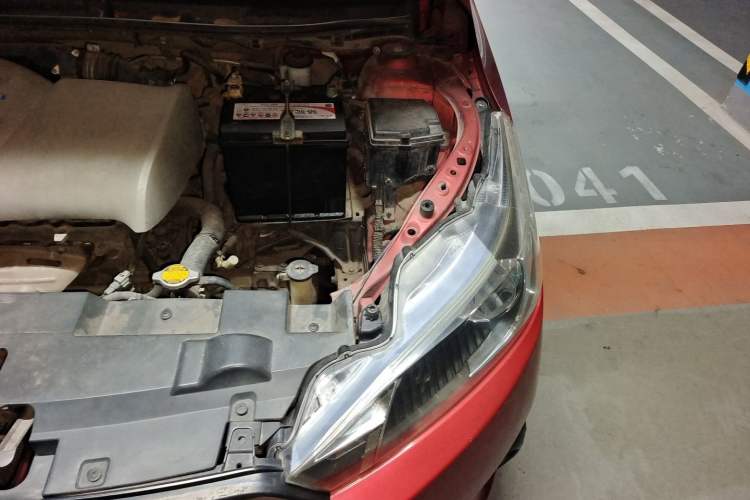 Used Toyota YARiS L Zhi Xuan 2014 1.3E Automatic Charm Edition Engine Bay Left