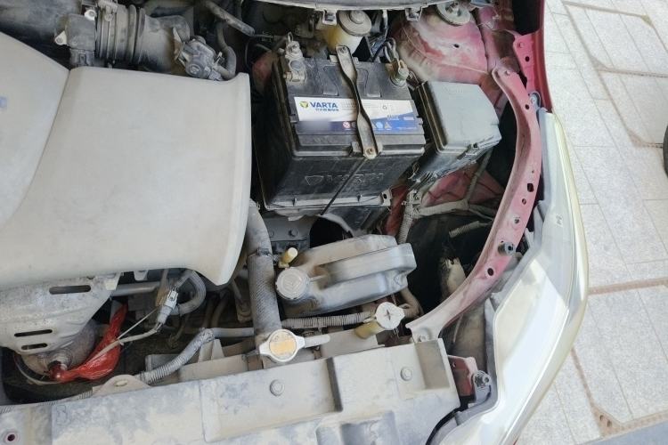Used Toyota YARiS L Zhi Xuan 2014 1.3E Automatic Charm Edition Engine Bay Left