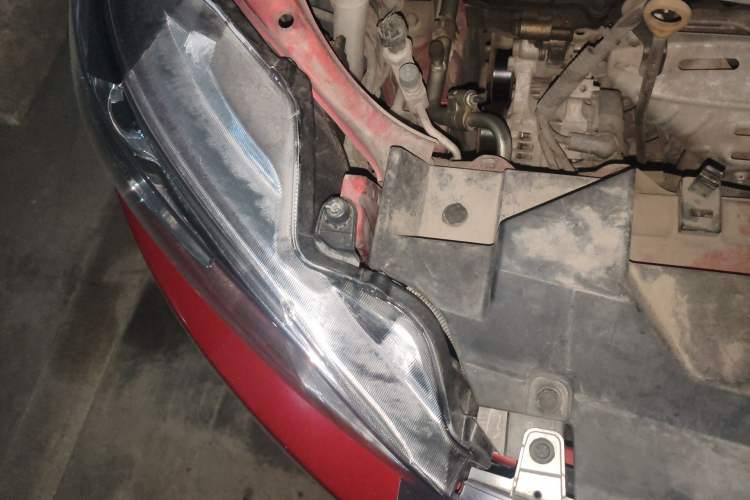 Used Toyota YARiS L Zhi Xuan 2014 1.5G Automatic Xuan Dong Edition Engine Bay Right
