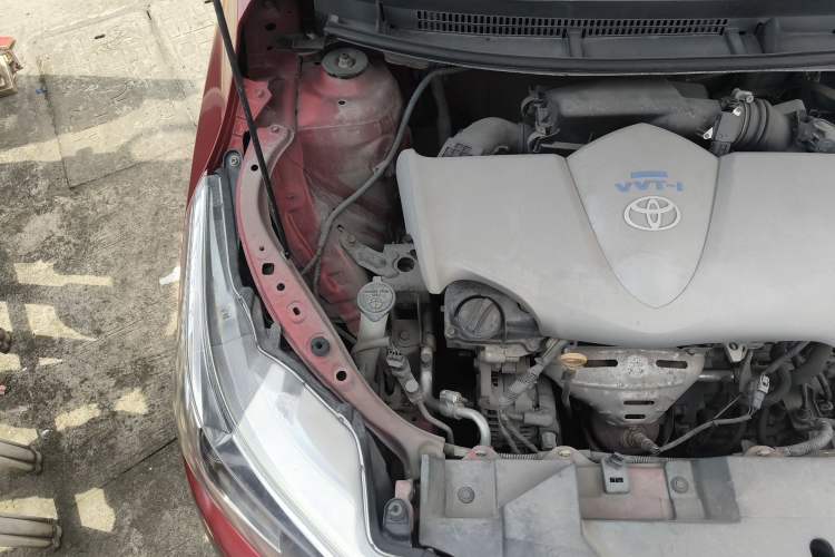 Used Toyota YARiS L Zhi Xuan 2014 1.3E Automatic Charm Edition Engine Bay Right