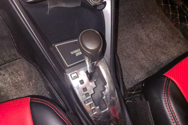 Used Toyota YARiS L Zhi Xuan 2014 1.5G Automatic Xuan Dong Edition Gear Lever