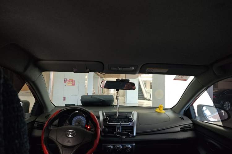Used Toyota YARiS L Zhi Xuan 2014 1.3E Manual Charm Edition Headliner