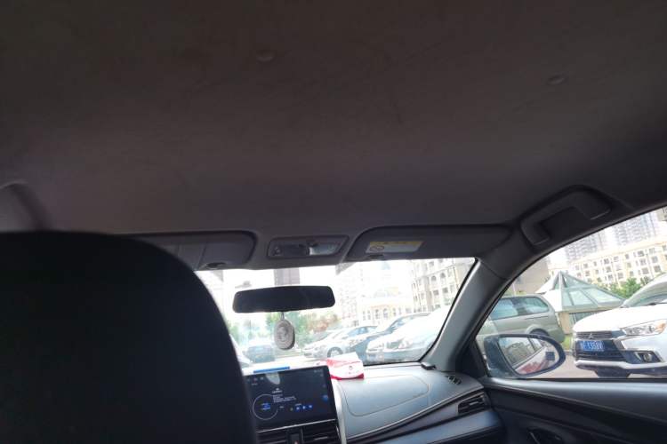 Used Toyota YARiS L Zhi Xuan 2014 1.3E Automatic Charm Edition Headliner