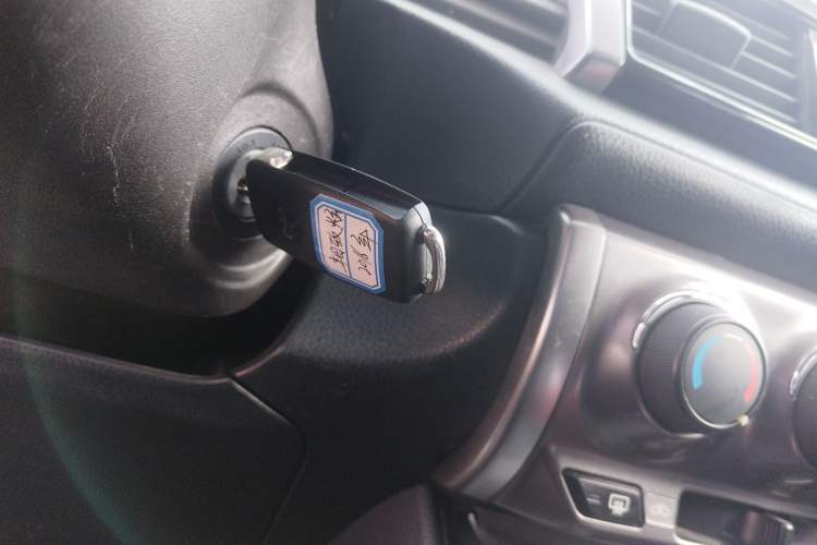 Used Toyota YARiS L Zhi Xuan 2014 1.3E Automatic Charm Edition Interior 1