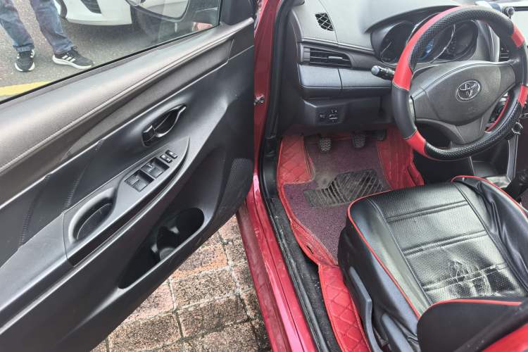 Used Toyota YARiS L Zhi Xuan 2014 1.3E Manual Charm Edition Interior 7